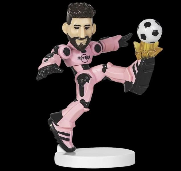 Messi se convierte en superhéroe en Hard Rock Cafe Barcelona