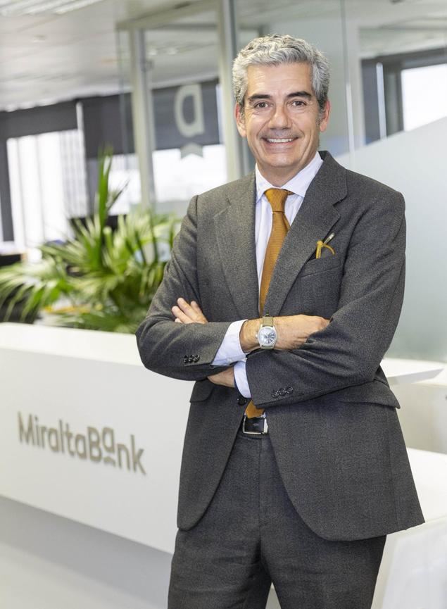 Miraltabank incorpora a Alberto Manchado para crecer en negocio institucional
