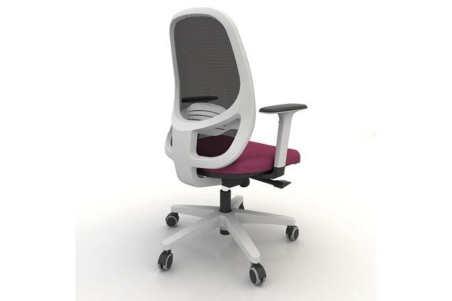 El 93% de los teletrabajadores echan de menos su silla de oficina