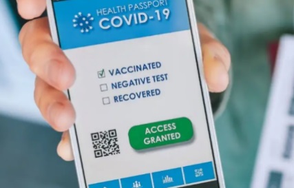 El pasaporte Covid dispara las cancelaciones de reservas de viajes en España