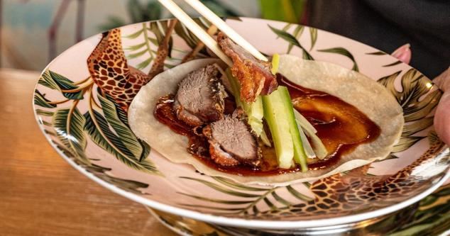 El pato laqueado más casero se disfruta en Shangrila