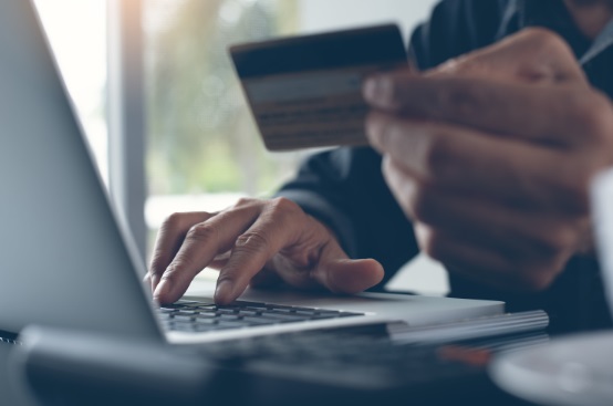 Las discrepancias entre tribunales sobre la usura alimentan la inseguridad jurídica en torno a las tarjetas revolving