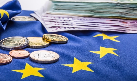 El BCE celebra una reunión histórica, pero el euro hace frente a dificultades para estabilizar su orientación
