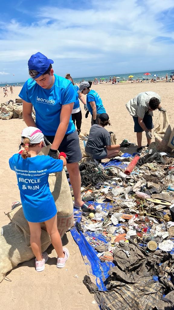 437 kilos de residuos recogidos en la Playa de la Patacona