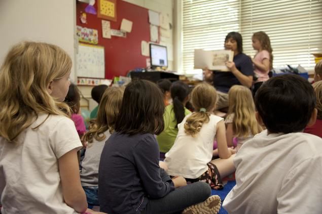 Colaboración y participación en clase para evitar el burnout de los profesores