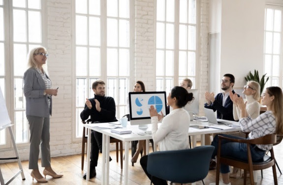 Vida Silver impulsa la cooperación entre generaciones