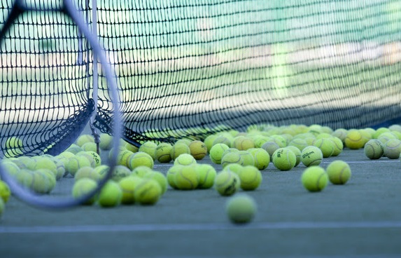 ¿Alguien quiere jugar al tenis de titulares?