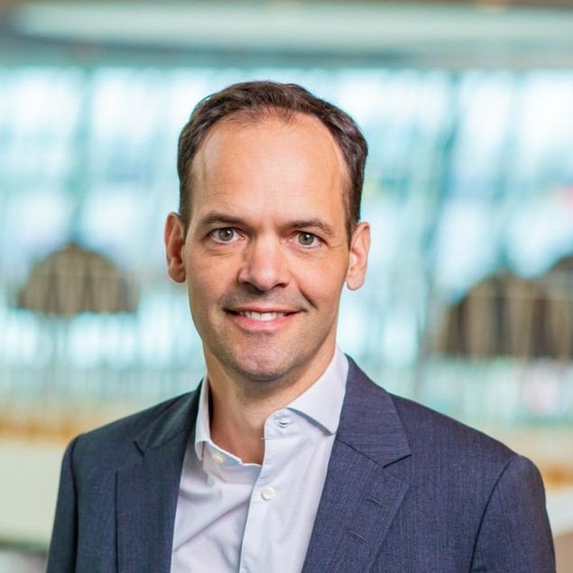 Asesores financieros, reinvertarse o morir