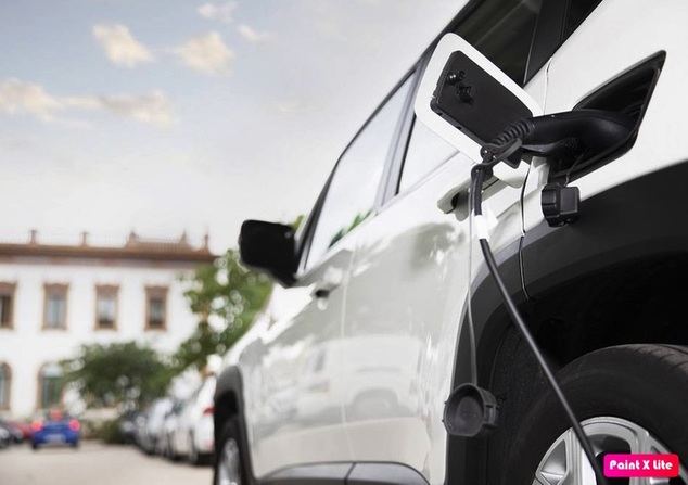 Faconauto considera que la deducción del IRPF a la adquisición de vehículos eléctricos es un paso más para acelerar su expansión