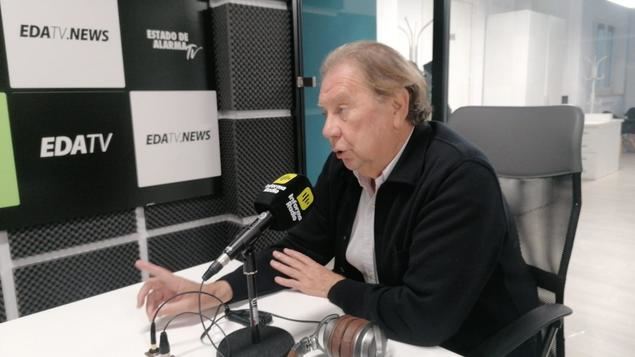 Alberto Giménez Artés en un momento de su entrevista en Informa Radio. 