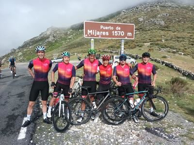 De la Puerta del Sol a la Torre Eiffel: 1309 kilómetros de solidaridad por los niños y niñas con cáncer