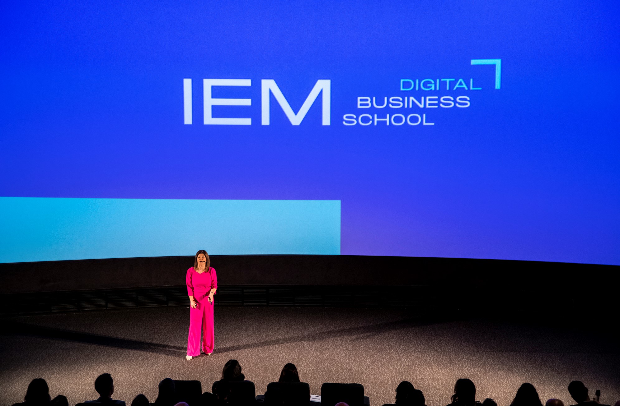 IEM Digital Business School renueva su marca EL MUNDO FINANCIERO