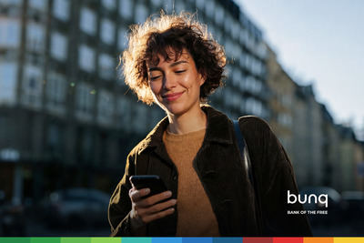 Ni con amigos ni con la familia: cada vez más españoles hablan de dinero con la IA