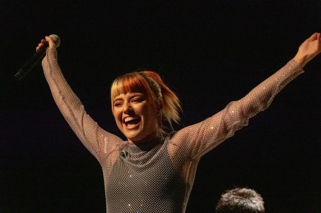 Reportaje gráfico de Silvia Peydró @fhotopey en el concierto de Alba Reche en Elche.