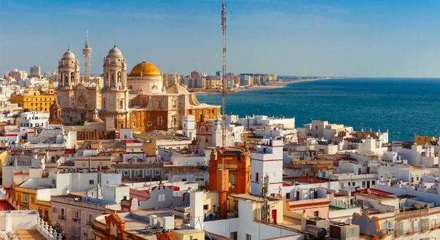 Andalucía, líder en viviendas turísticas en España