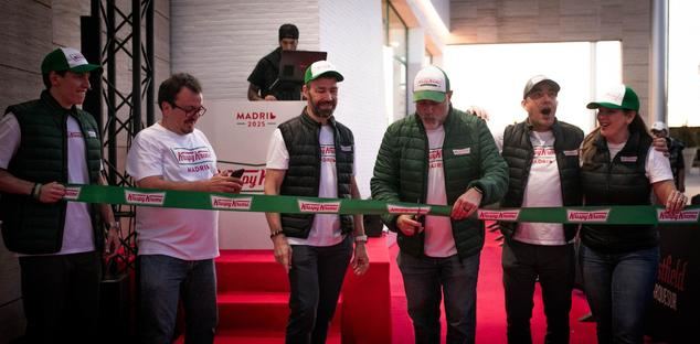 El primer ‘Teatro Krispy Kreme’ de España abre sus puertas en Madrid