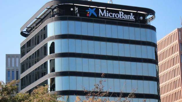 CaixaBank y MicroBank refuerzan el apoyo a los afectados por los incendios con 100 millones en ayudas