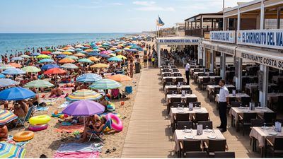 Playas llenas, cajas vacías: la gran paradoja del modelo turístico español
