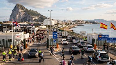 El efecto dominó al otro lado de la línea: cómo la fluidez con Gibraltar está reescribiendo el mapa inmobiliario entre Sotogrande y Estepona