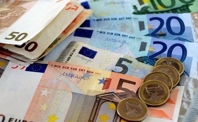 El dinero efectivo es el método de pago más usado en España