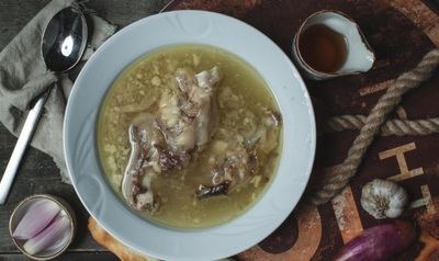 Caldo de huesos y vuelta al GYM: los planes fit & detox para empezar a tope 2026