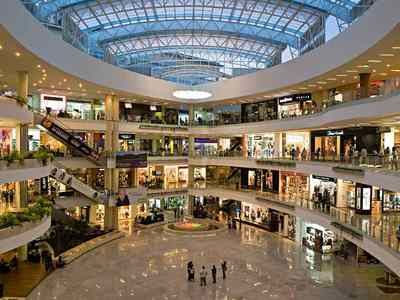 La afluencia a los centros comerciales desciende un -11% en enero, pero aumenta un +35,5% respecto al mismo mes del año pasado