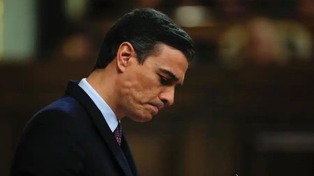 El burladero y la chistera de Sánchez