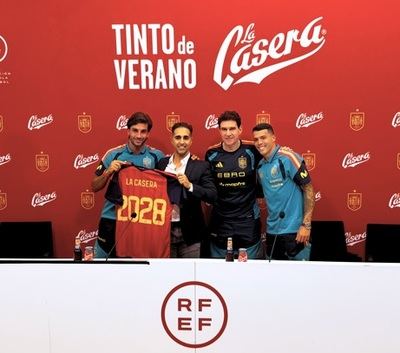 La Real Federación Española de Fútbol y La Casera firman una alianza estratégica que conecta una marca icónica de nuestro país con el fútbol español
