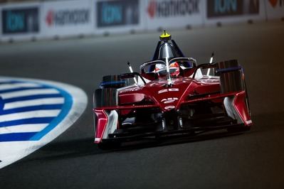 Joshua Duerksen, piloto paraguayo