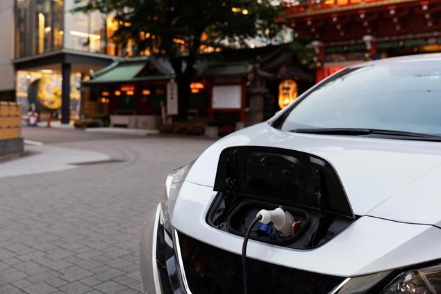 España, camino de la neutralidad climática: la matriculación de coches eléctricos aumenta un 31% en 2022