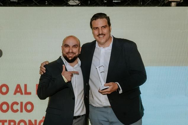 La estrella Verde ’Finca Alfoliz’ del chef Xanty Elías se alza con el premio al mejor negocio gastronómico online