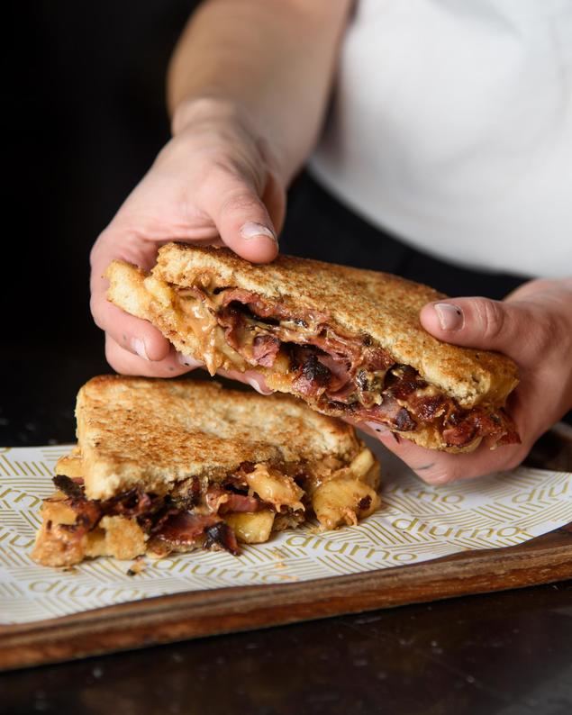 Diurno rinde homenaje al aniversario de Elvis Presley