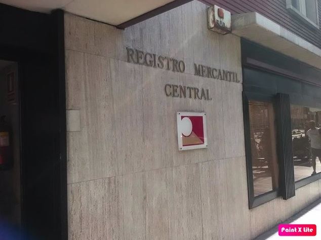 Aumenta la creación de empresas y caen las disoluciones en abril en España