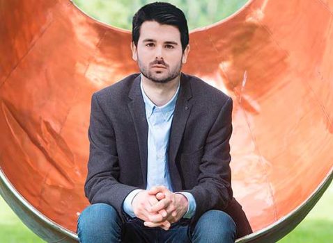 Enrique Moris.