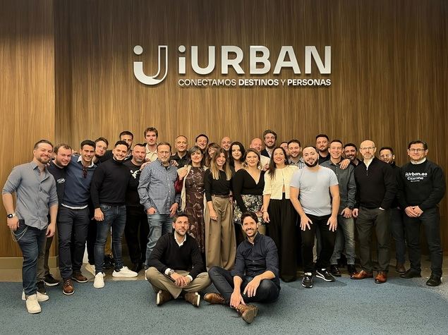 España lidera la modernización turística con fondos europeos y apuesta por un modelo que proteja el alma del destino