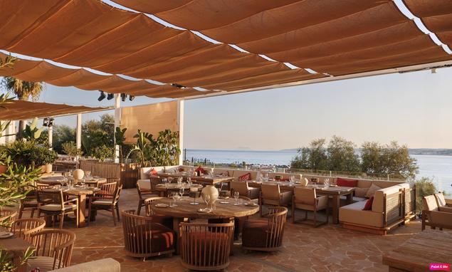 Eva Estepona, el sorprendente rincón griego que revoluciona la Costa del Sol