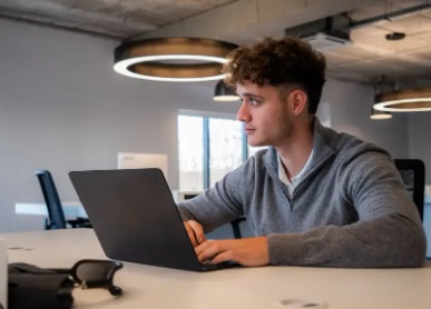 Evolve, la plataforma donde directivos de grandes empresas como Santander, Mahou, Deutsche Bank o IBM forman y captan talento
