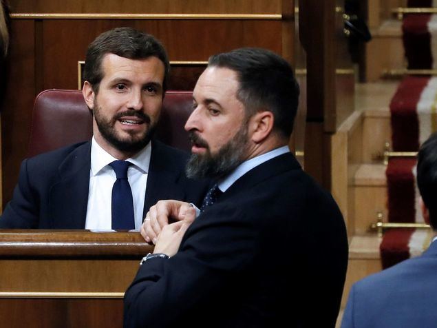 VOX fuerza al PP a hablar de principios