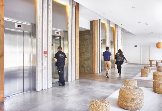 FAIN y BBVA quieren financiar la modernización de los ascensores comunitarios