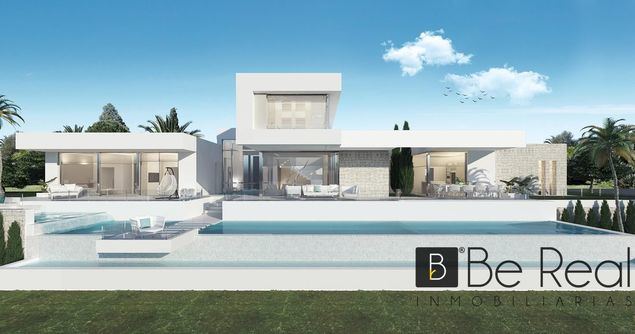 Be Real Inmobiliarias comercializa algunas de las más exclusivas villas, como esta en Benahavís, con vistas panorámicas al mar. 