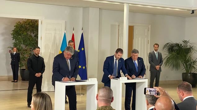 EM&E Group firma un acuerdo con Tecnove y Practika para el desarrollo conjunto de vehículos avanzados para defensa y seguridad