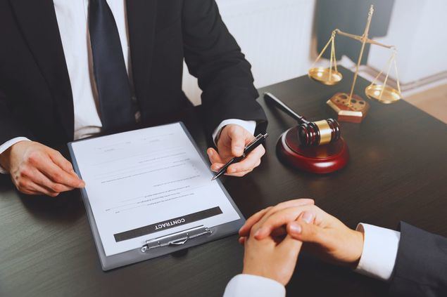 Principales áreas del Derecho Mercantil pilar fundamental en negocios globales