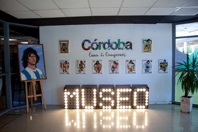 Entrada al Museo Mario Kempes. Fotografía de Tomás Ferrando.