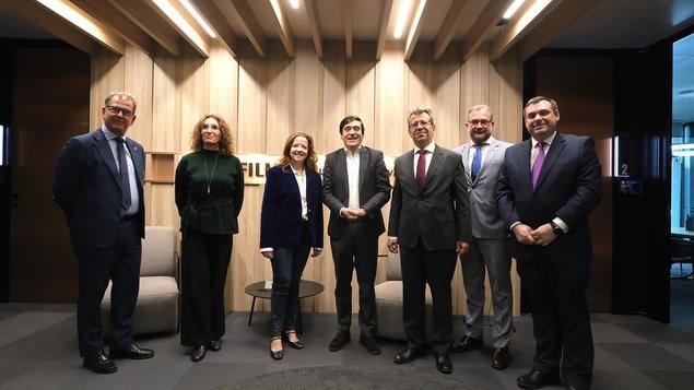 La consejera de Sanidad de la Comunidad de Madrid, Doña Fátima Matute, visita las oficinas de Fujifilm Healthcare en Madrid