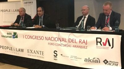 Rafael Ruiz, director de Aula Concursal; Ferrán Rodríguez, presidente del Instituto de Censores Jurados de Cuentas de España; Pedro Vela, magistrado del Supremo, Pedro Vela; y Eduardo Molina, presidente de la comisión del Registro de Auditores Judiciales y Forenses, por este orden de izquierda a derecha.