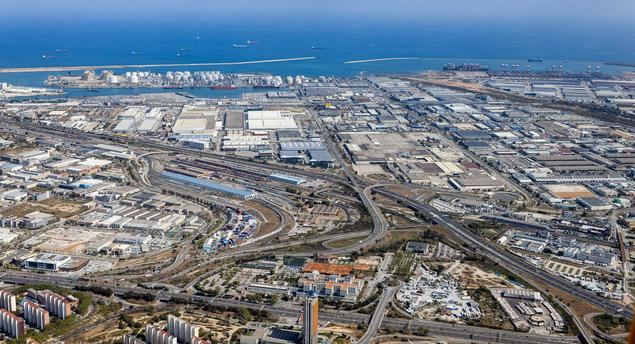 Foto aérea de la Zona Franca de Barcelona. 