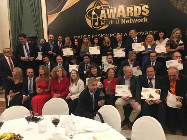 Foto de grupo de todos los premiados en Madrid Network.