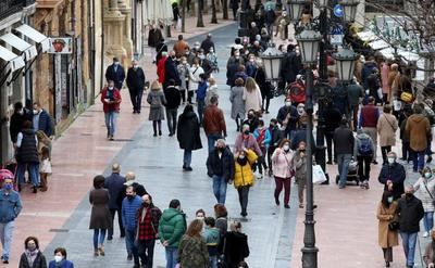 La inflación ahoga a las familias españolas: la mitad de la población teme no poder seguir pagando las facturas