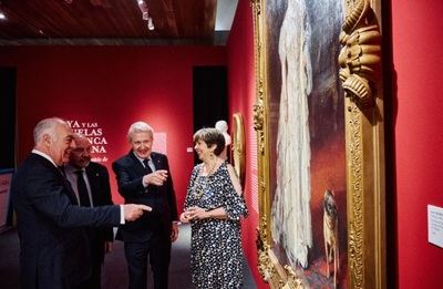 De izquierda a derecha: José Luis Rodrigo, director general de Fundación Ibercaja; Wifredo Rincón, comisario de la muestra; Emilio del Río, director general de Archivos, Bibliotecas y Museos del Ayuntamiento de Madrid, y Hortensia Bardero, directora del Museo de Historia de Madrid.