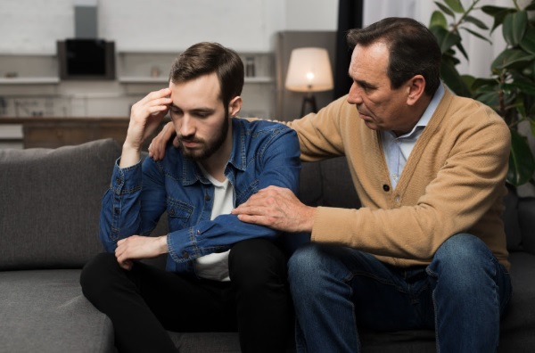 Omitir a un hijo en el testamento para no dejarle nada no funciona en España: La ley protege a los herederos forzosos